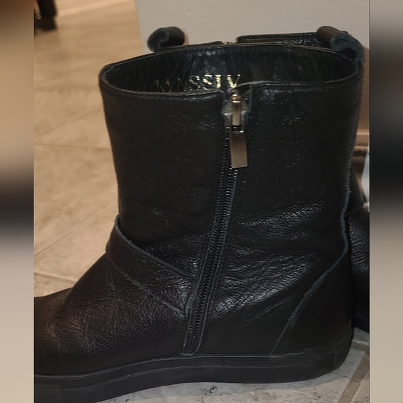 Super Massive Leather Winter Booties With Fur Lining 6.5 Ankle Length - Picture 2 of 6